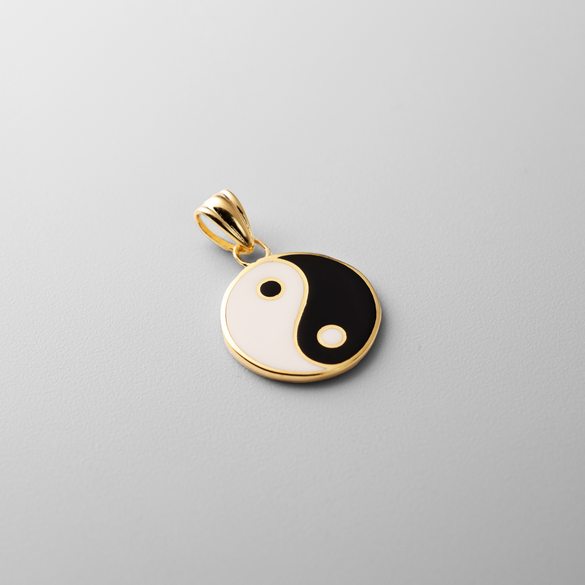 Gold Enamel Yin Yang Pendant Necklace – Model PT2520