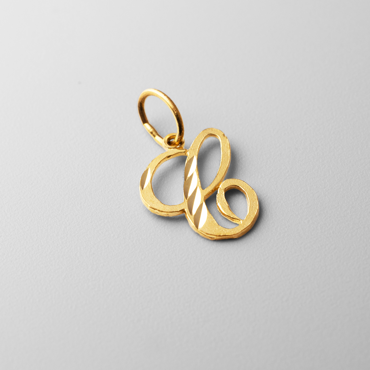 14K Gold Cursive Letter C Pendant | A-Z Pendants | Charlie & Co. Jewelry