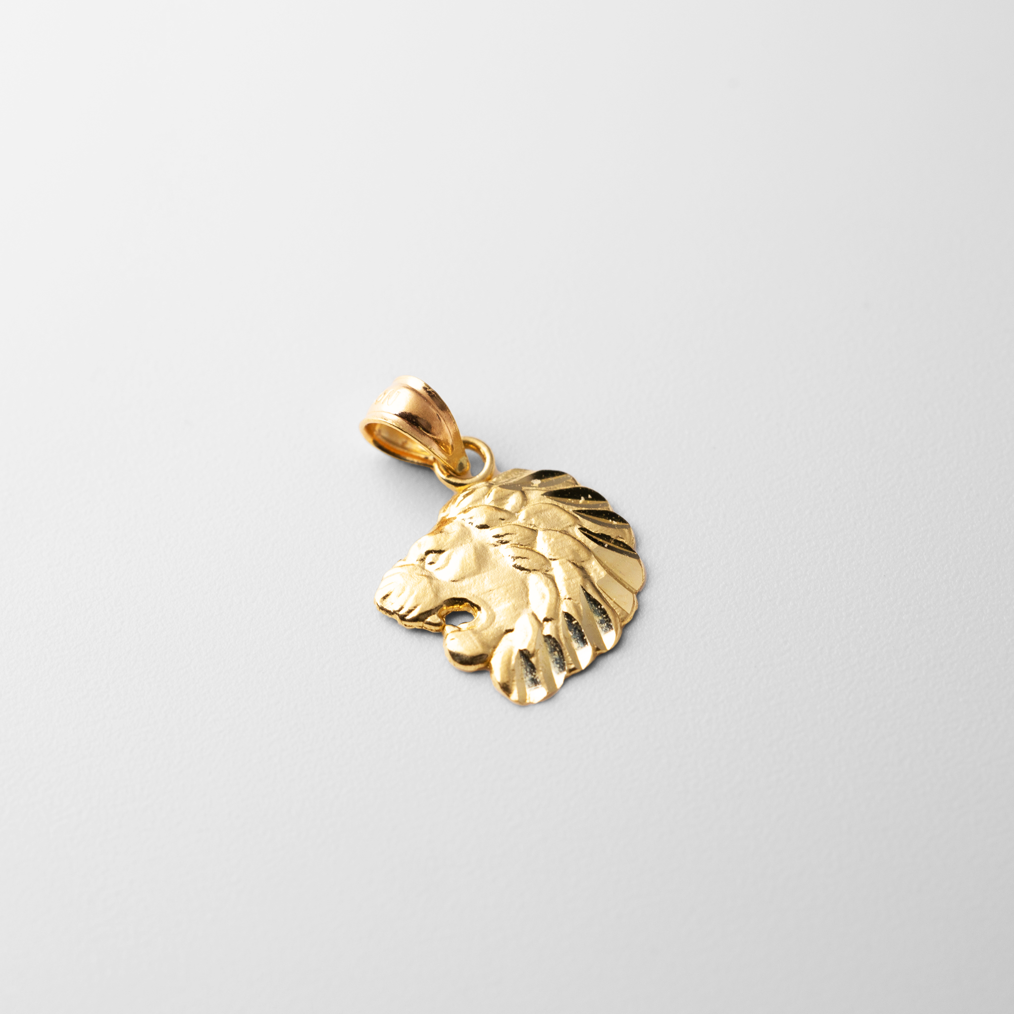 Gold Lion Head Pendant Model-1621 - Charlie & Co. Jewelry