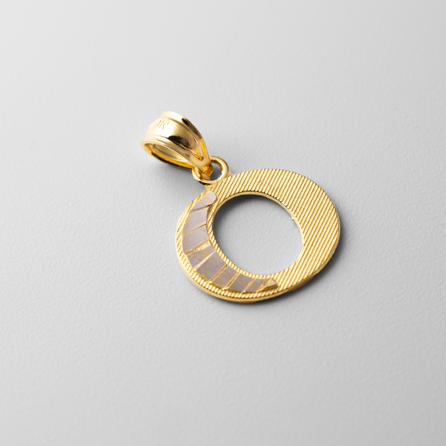 Gold Bold Letter O Pendant | A-Z Pendants - Charlie & Co. Jewelry
