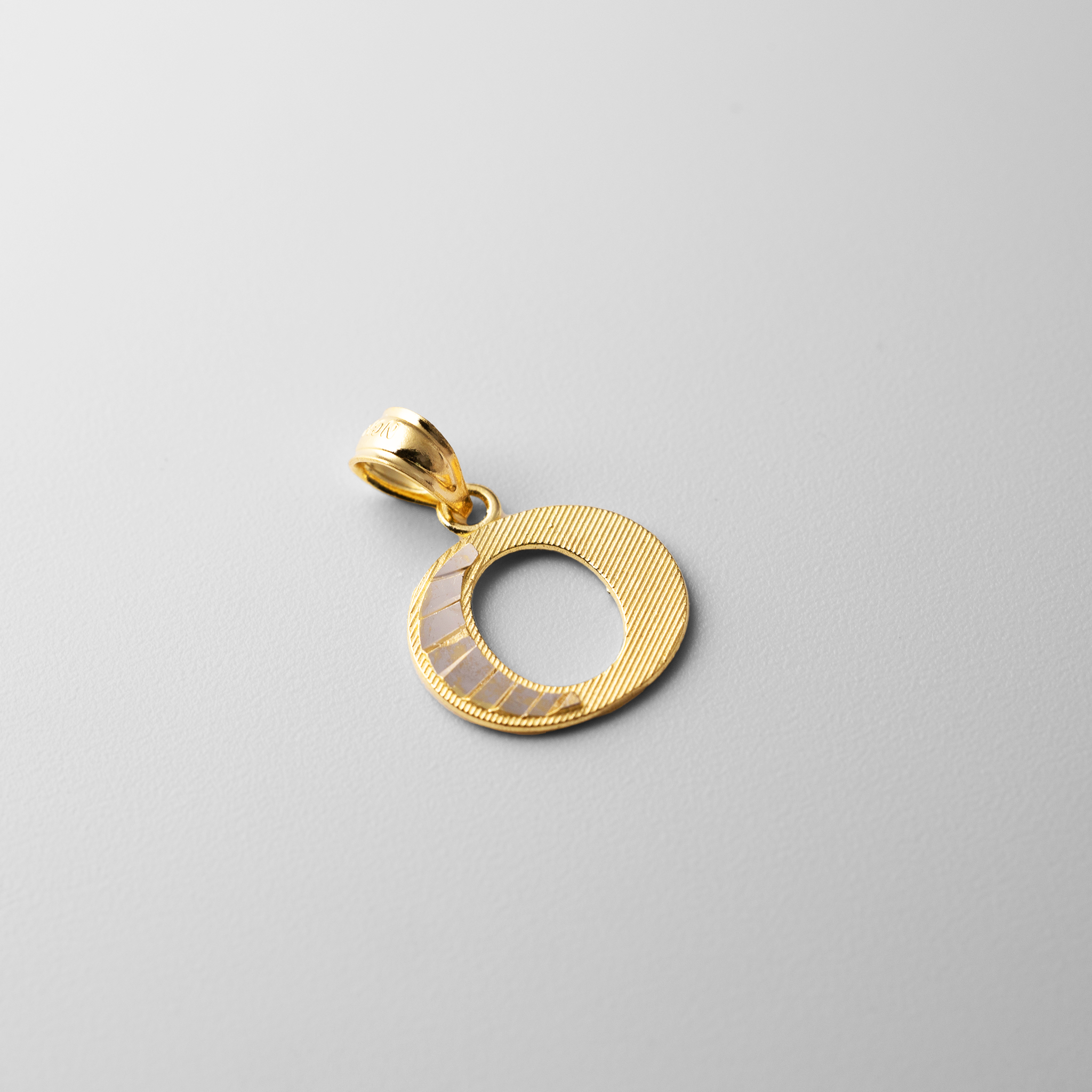 Gold Bold Letter O Pendant | A-Z Pendants - Charlie & Co. Jewelry