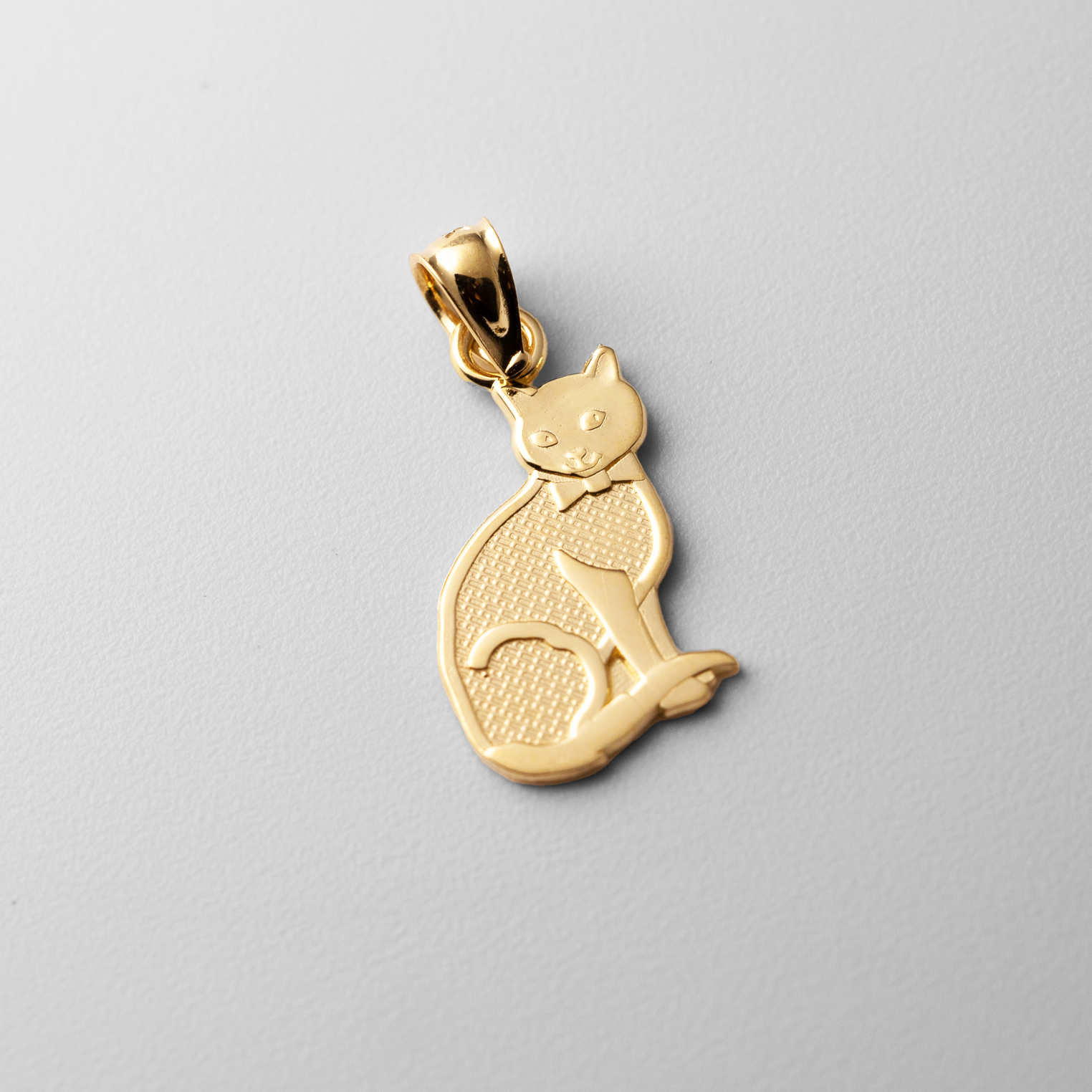 Gold Cat Pendant Model-1659 - Charlie & Co. Jewelry