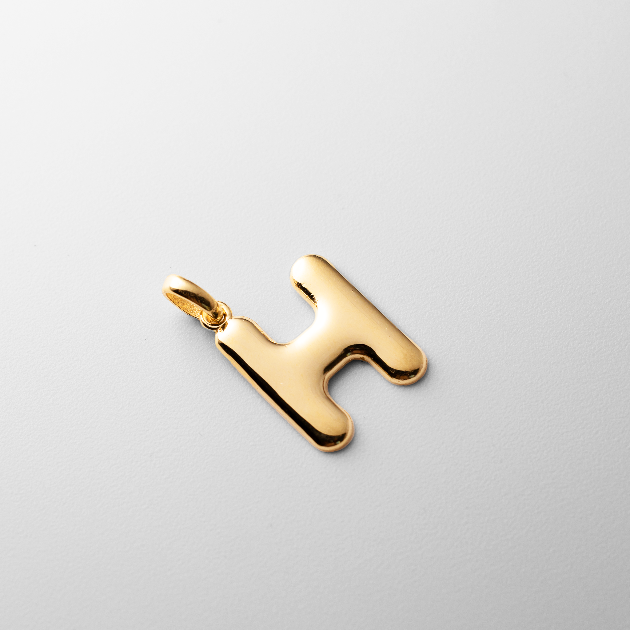 Gold Fancy Letter "H" Initial Pendant - Charlie & Co. Jewelry