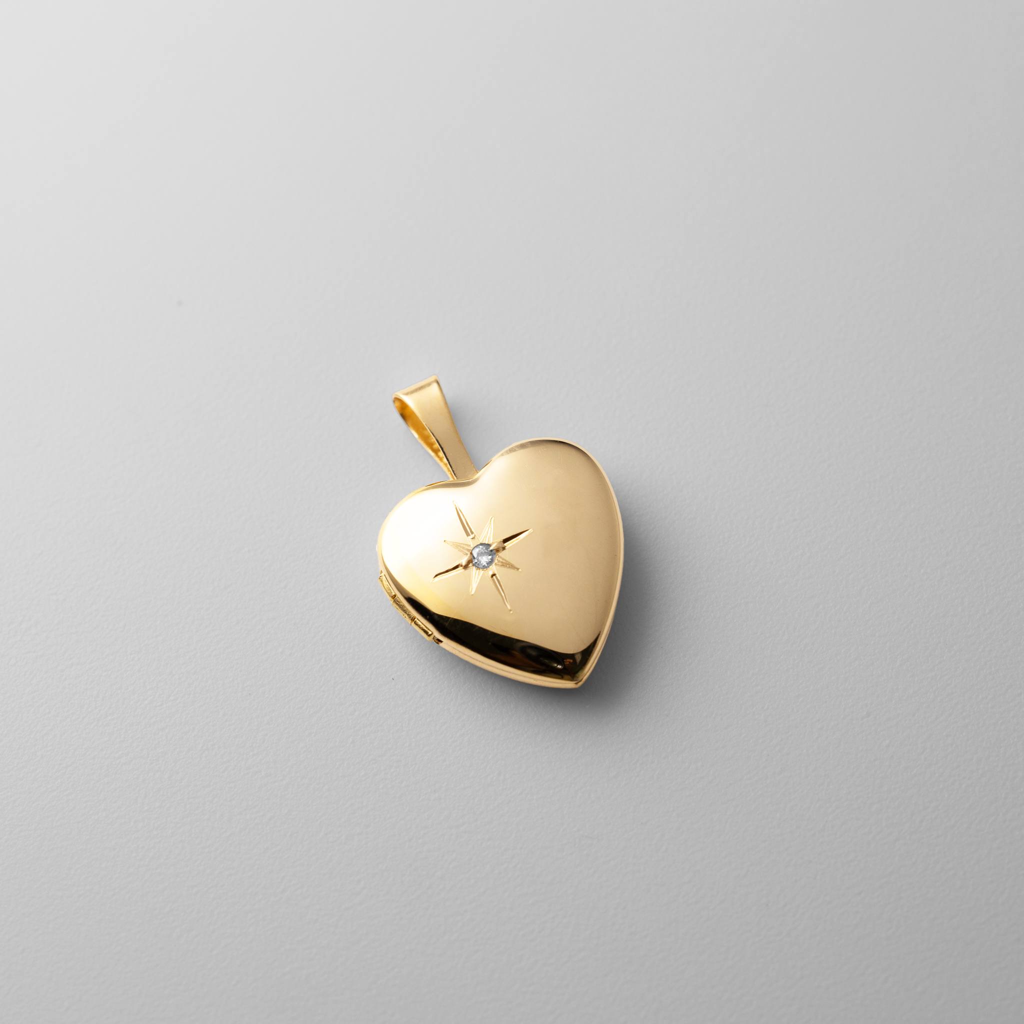 Gold Heart Locket Pendant - Model 0622