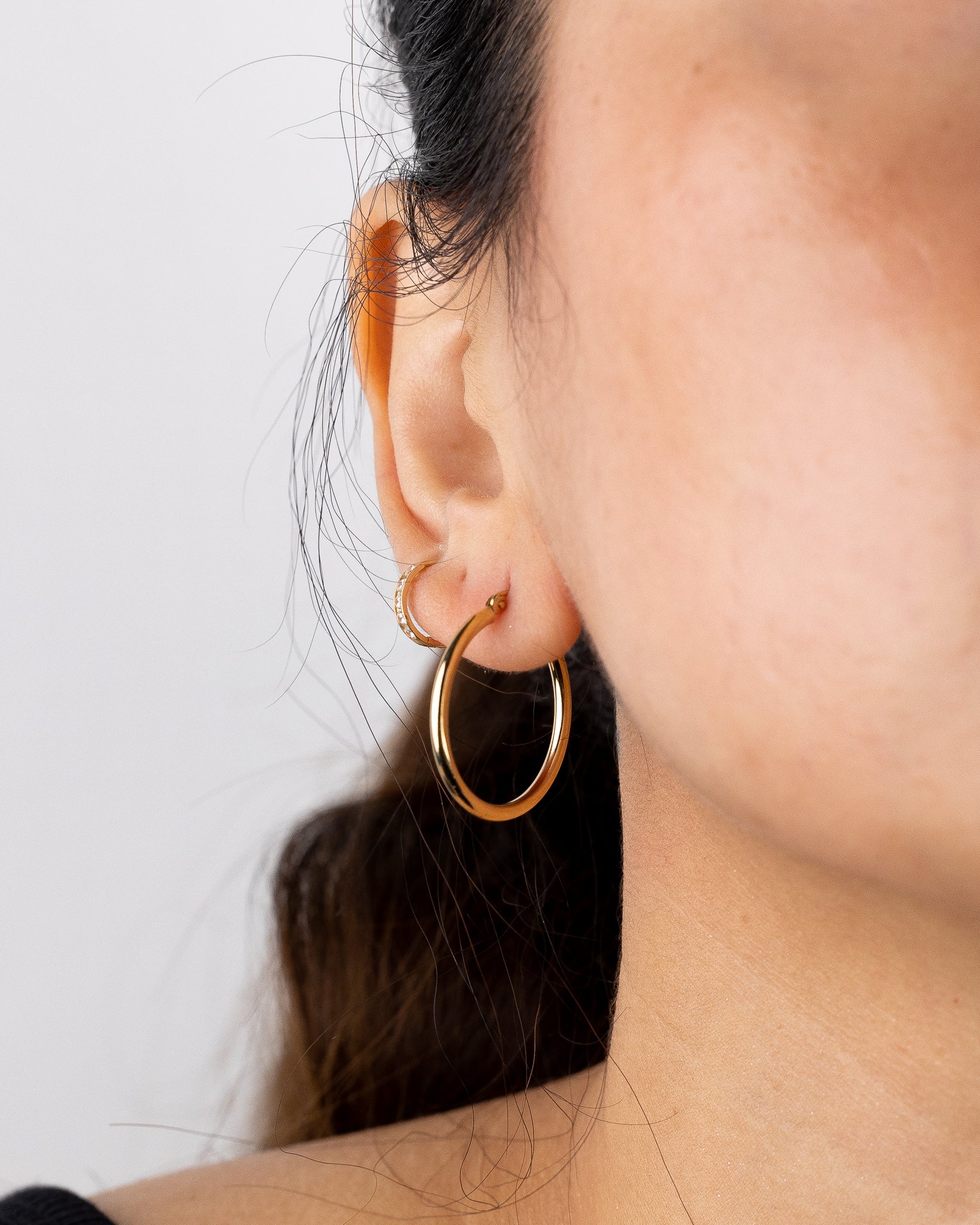 Gold Huggie Hoop Earrings 25MM Width - Model 139