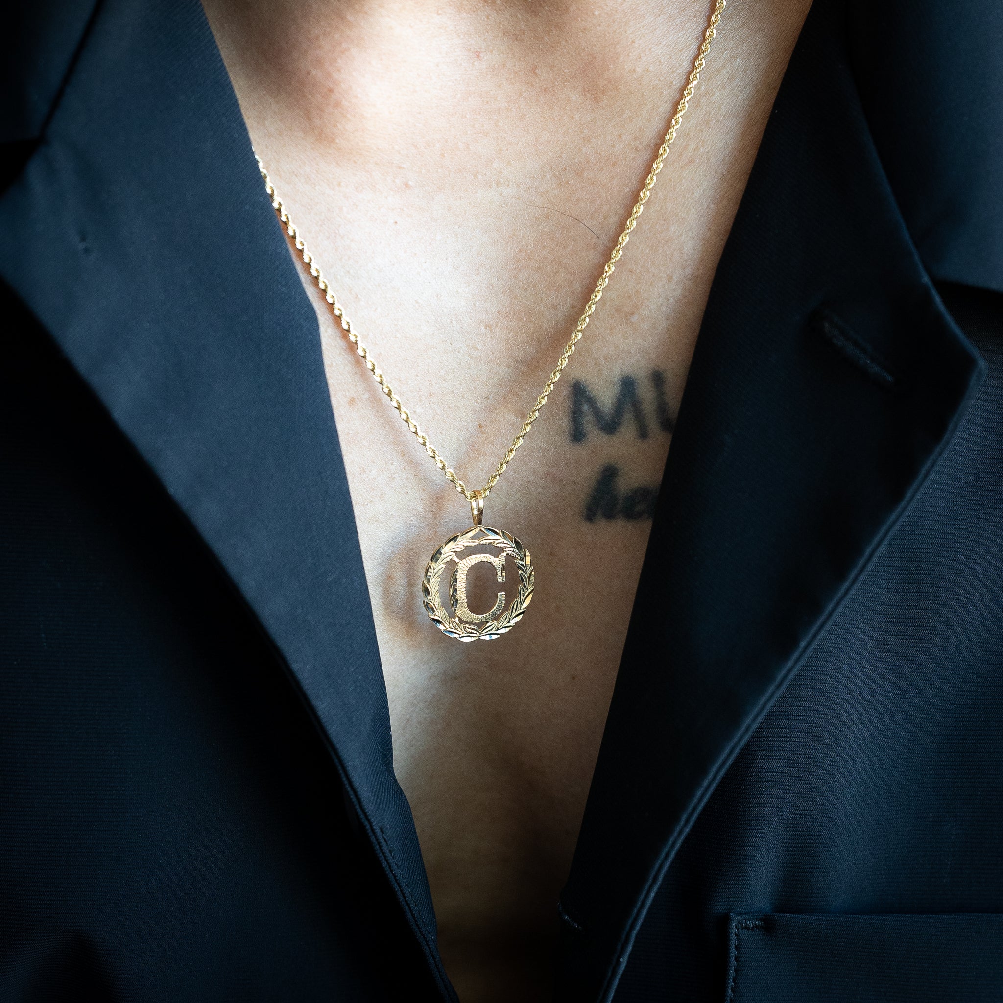 14K Gold Wreath C Initial Pendant | A-Z Pendants
