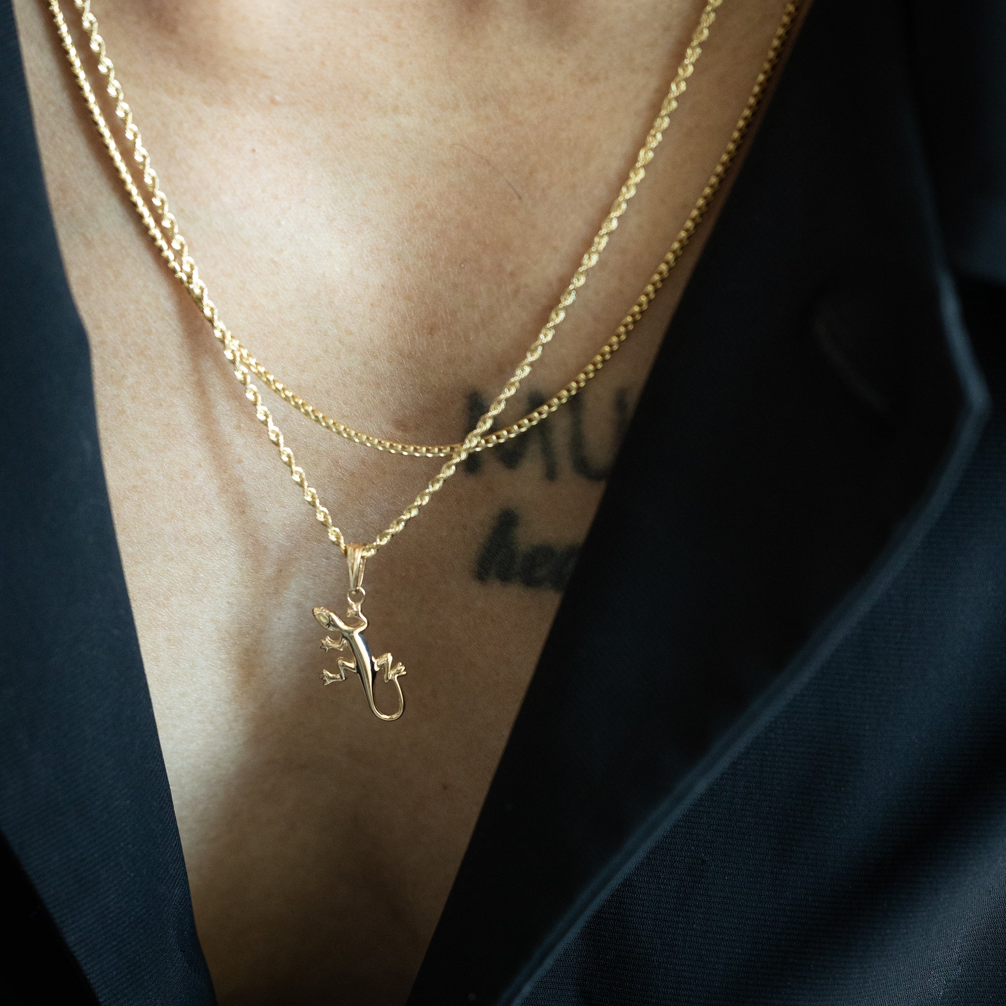 14K Gold Polished Gecko Lizard Pendant