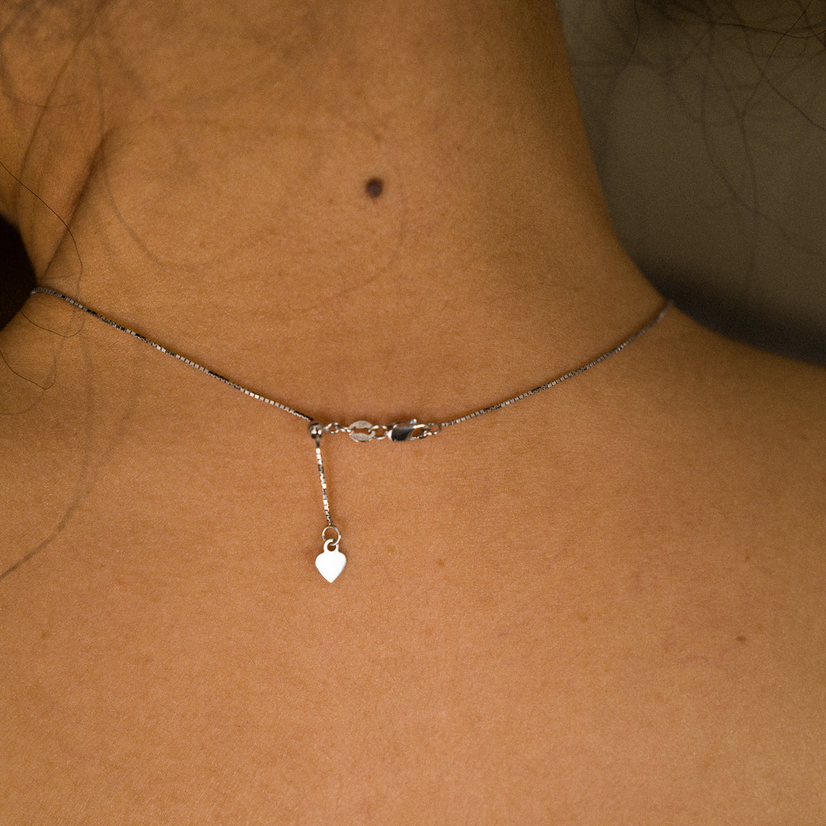 14K White Gold 0.6mm Adjust. Box Chain 20 Inch - Model CH-0174