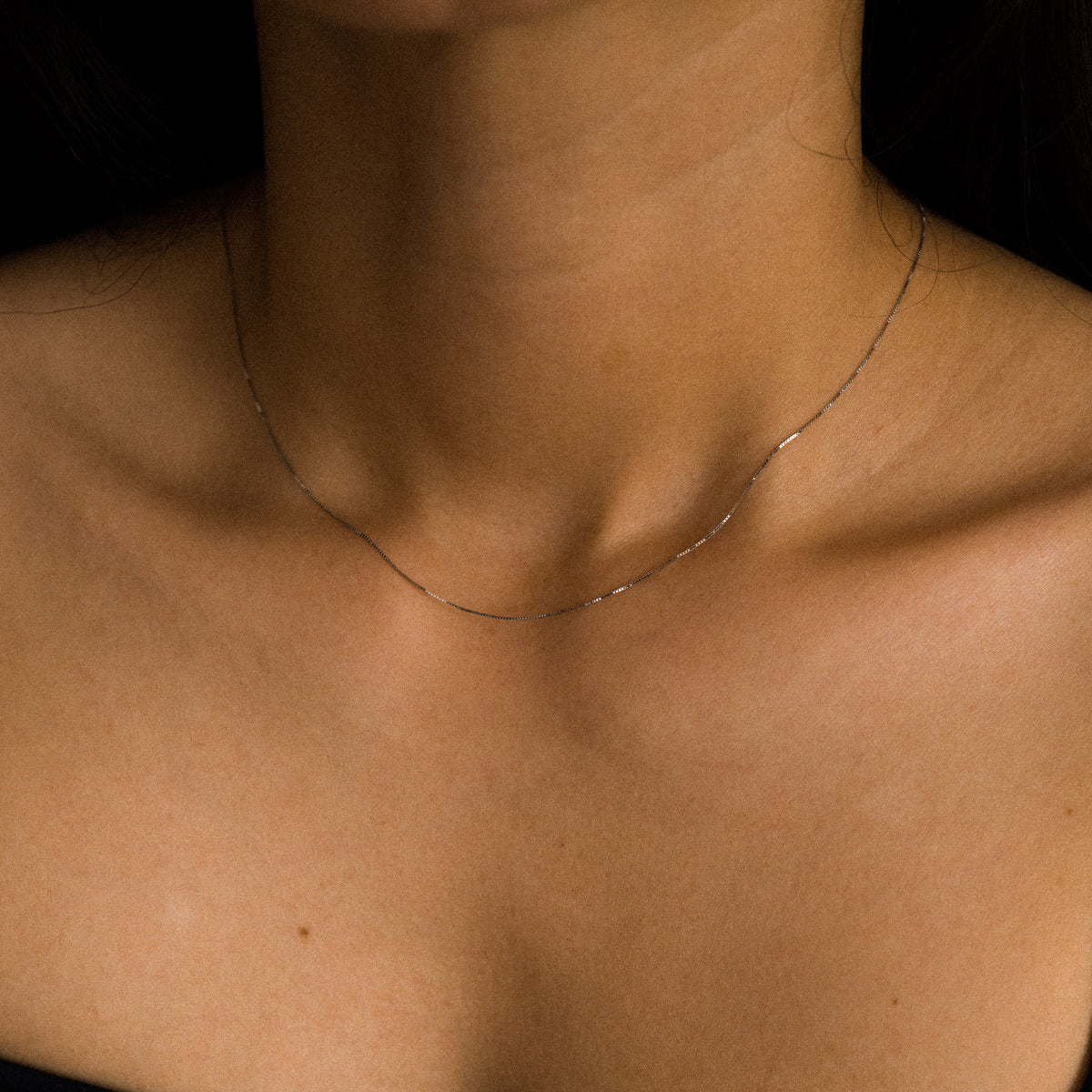 14K White Gold 0.6mm Adjust. Box Chain 20 Inch - Model CH-0174