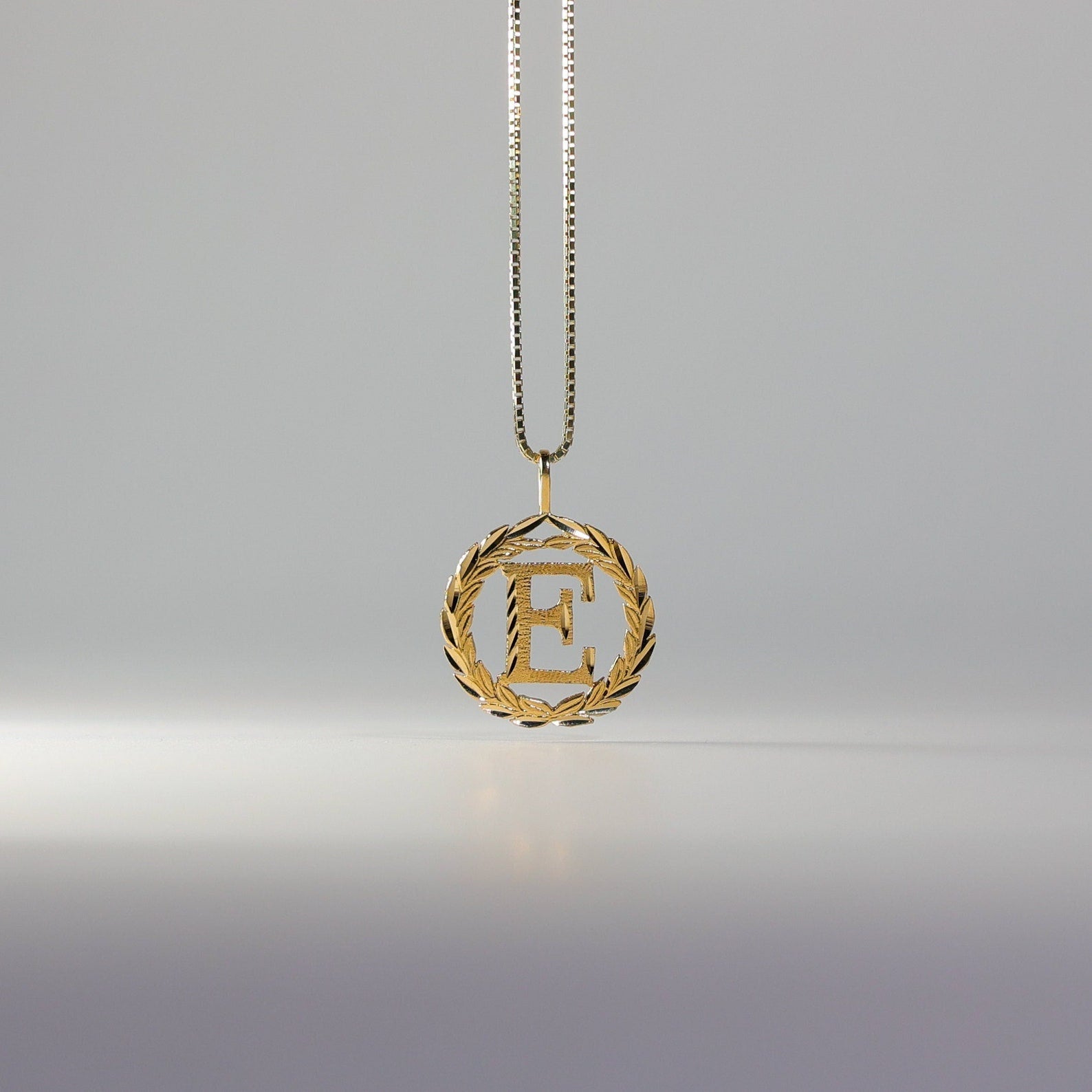 Gold Wreath E Initial Pendant | A-Z Pendants - Charlie & Co. Jewelry