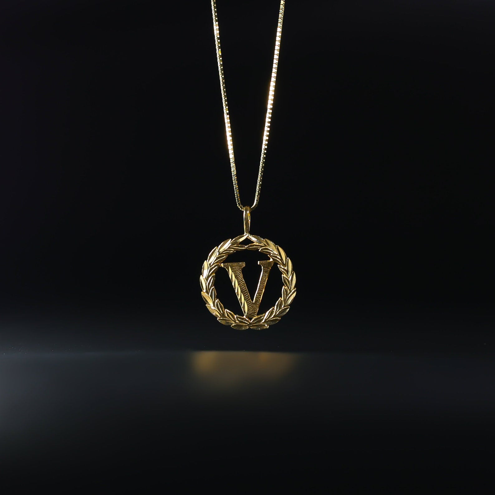 Gold Wreath V Initial Pendant | A-Z Pendants - Charlie & Co. Jewelry