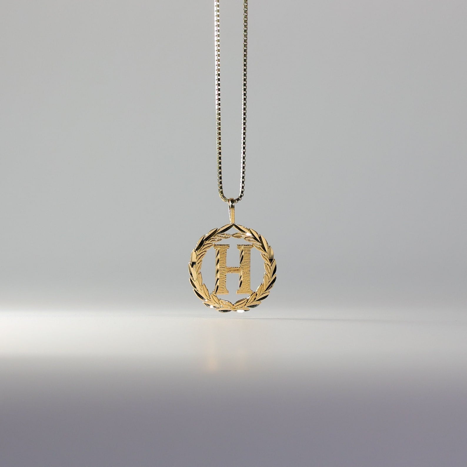 Gold Wreath H Initial Pendant | A-Z Pendants - Charlie & Co. Jewelry