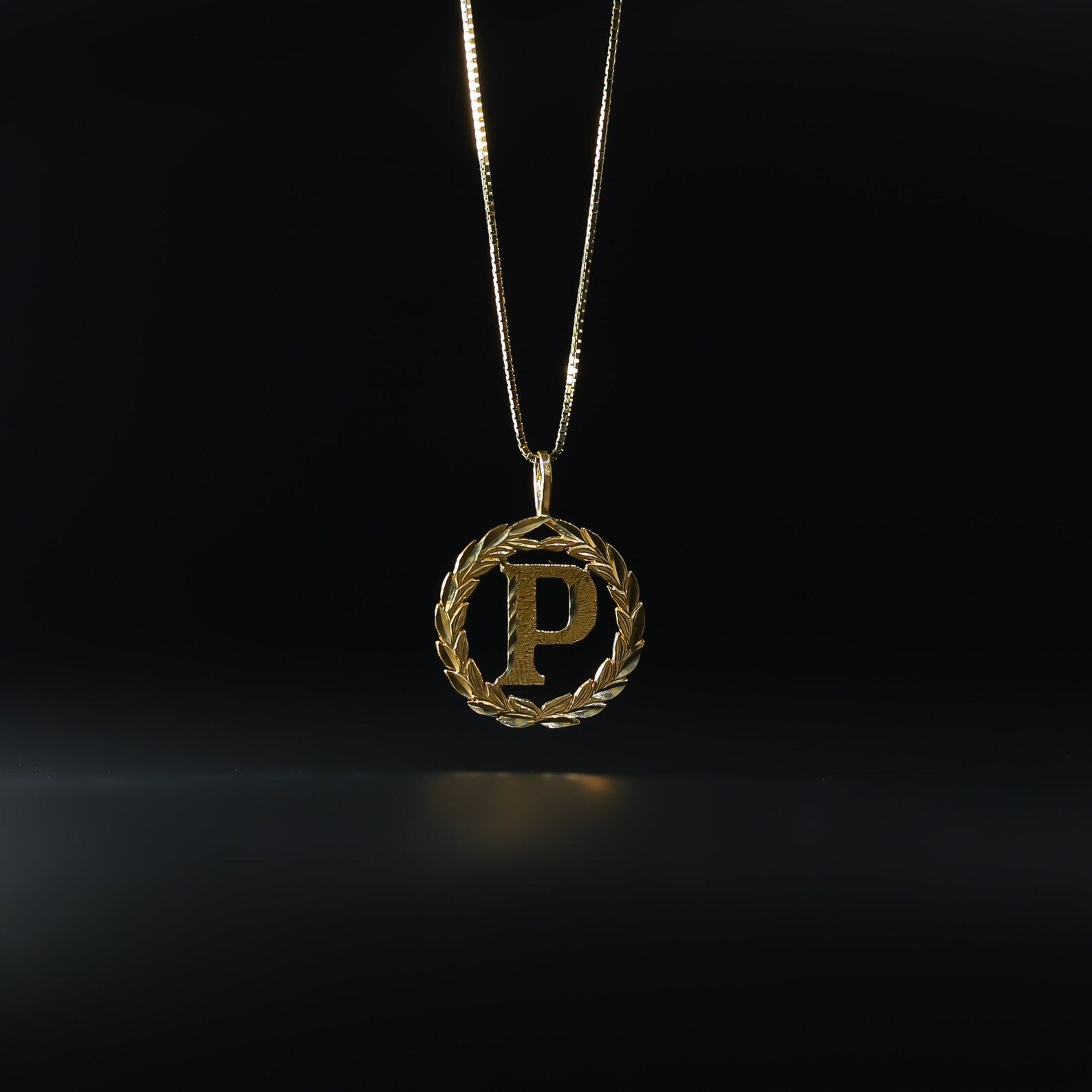 Gold Wreath P Initial Pendant | A-Z Pendants - Charlie & Co. Jewelry
