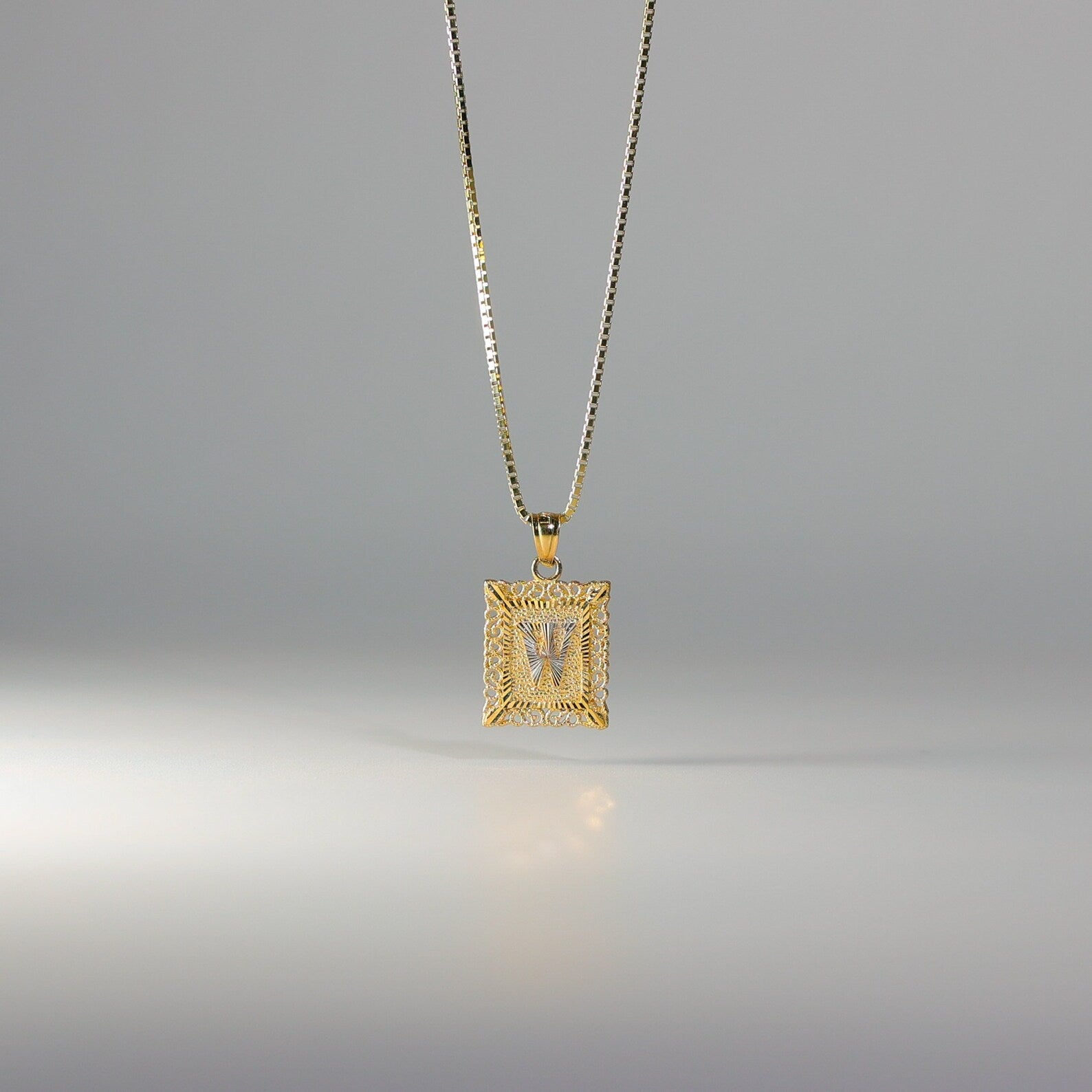 Gold Letter W Pendants | A-Z Gold Pendants - Charlie & Co. Jewelry