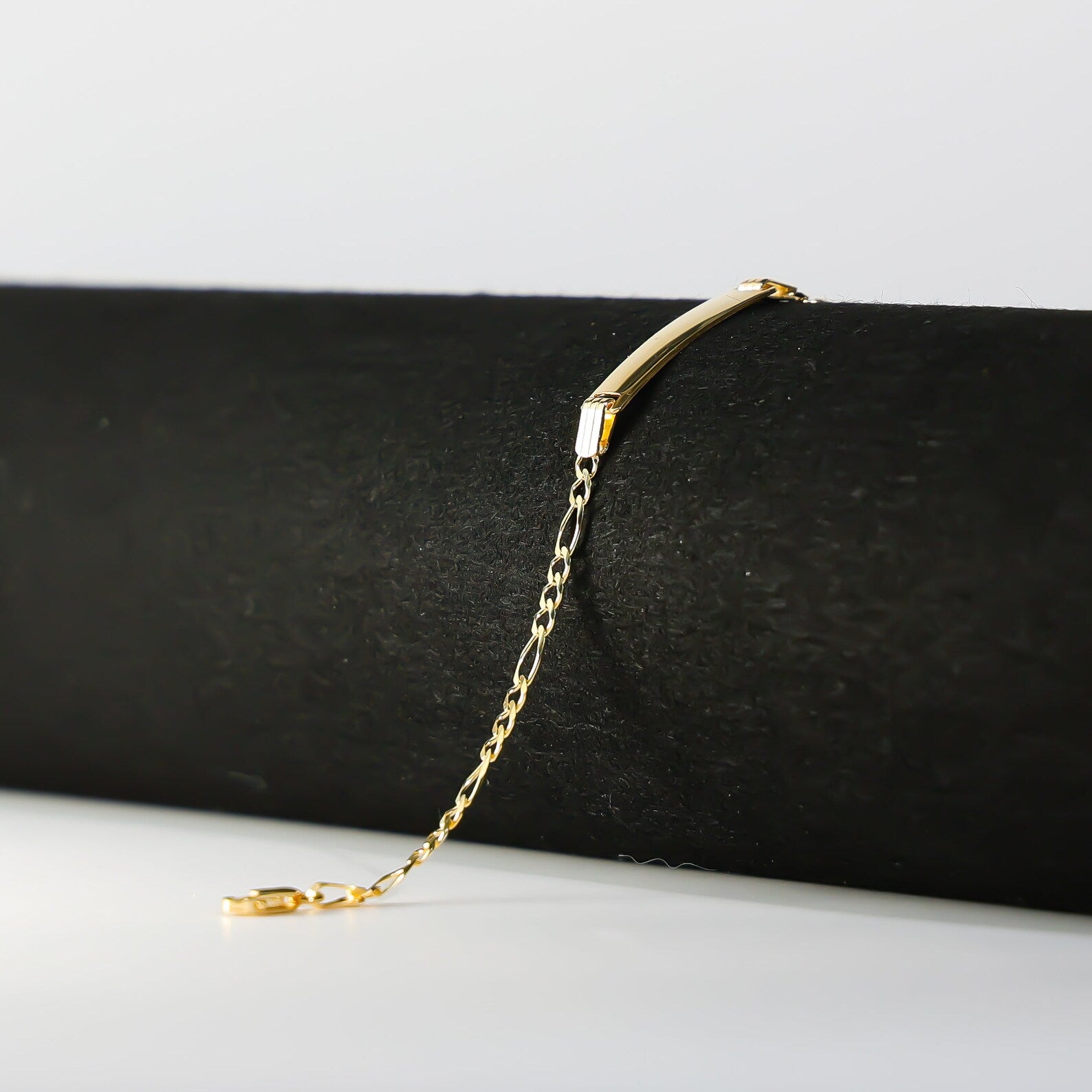 14K Gold ID Bracelet Figaro Link Chain 3MM Model-AB0103 - Charlie & Co. Jewelry