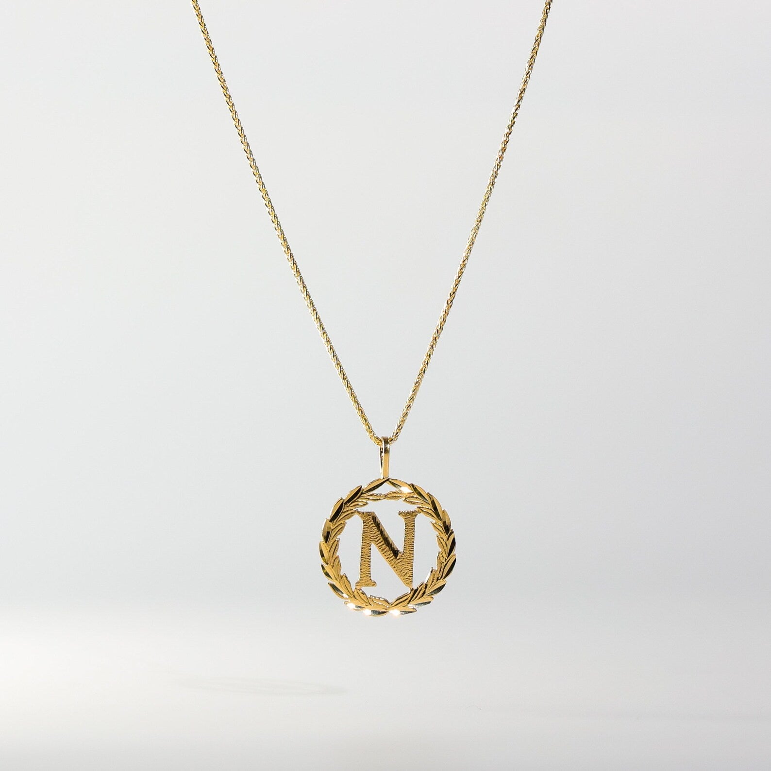 Gold Wreath N Initial Pendant | A-Z Pendants - Charlie & Co. Jewelry