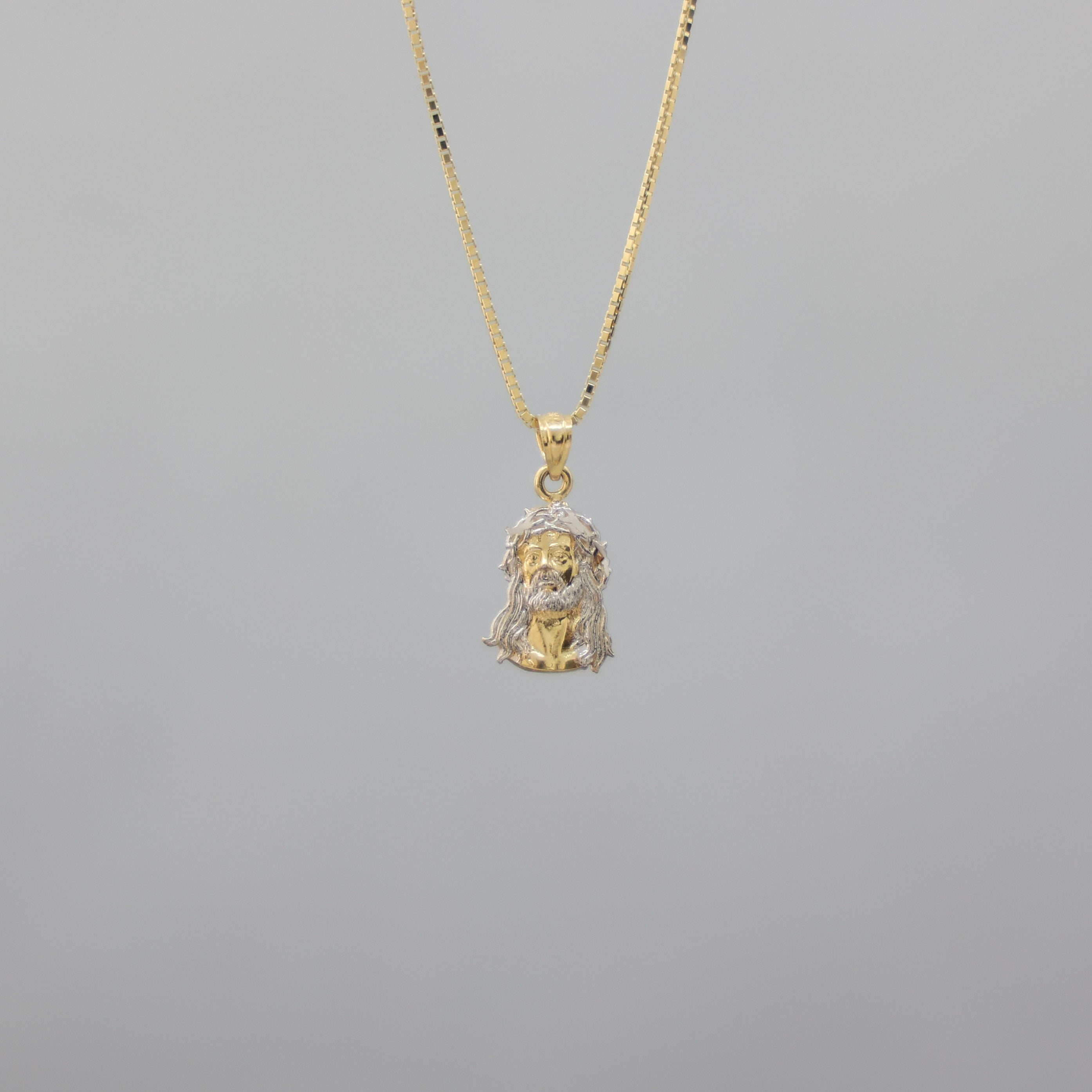 Gold chain online with jesus pendent