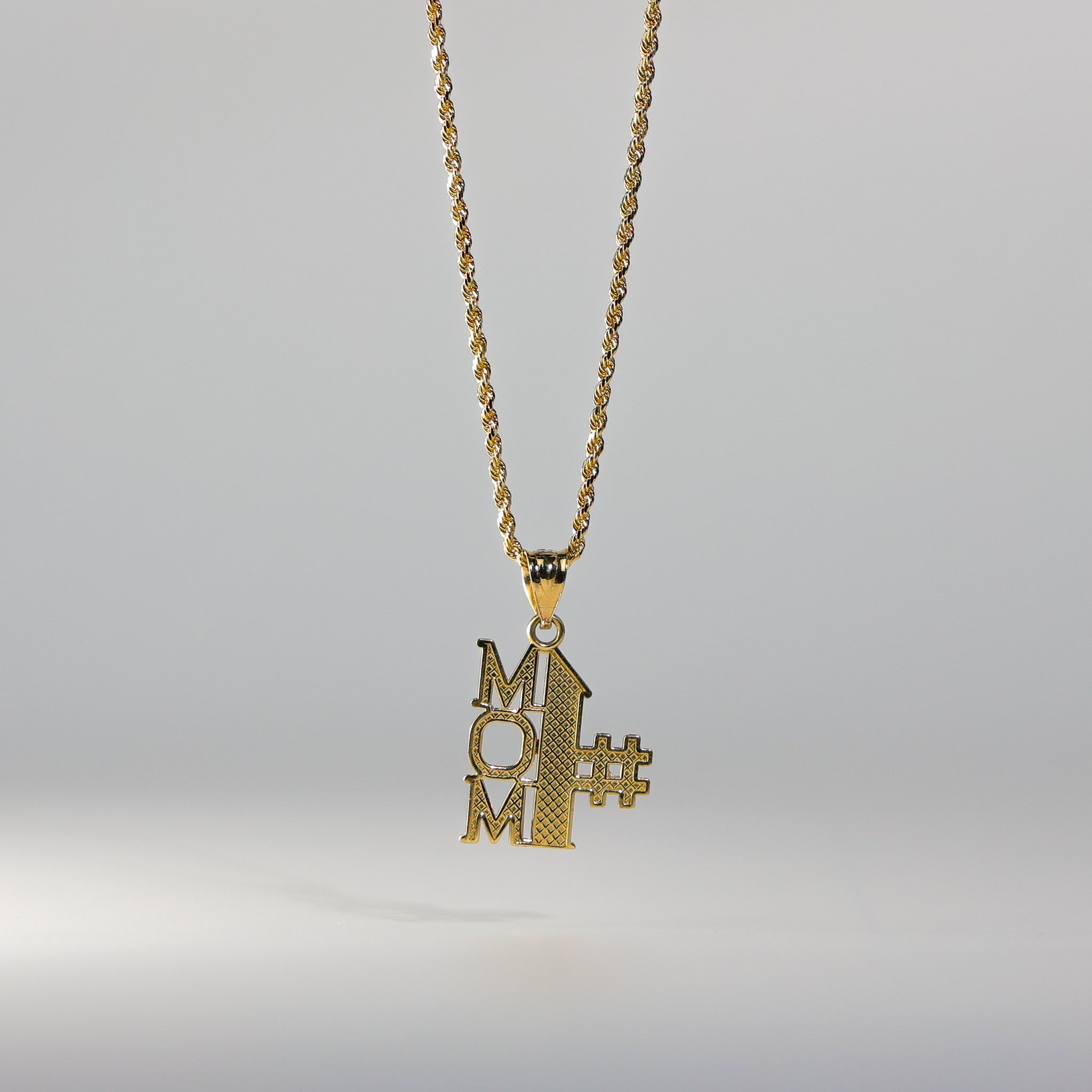 Gold #1 Mom Heart Pendant - Charlie & Co. Jewelry