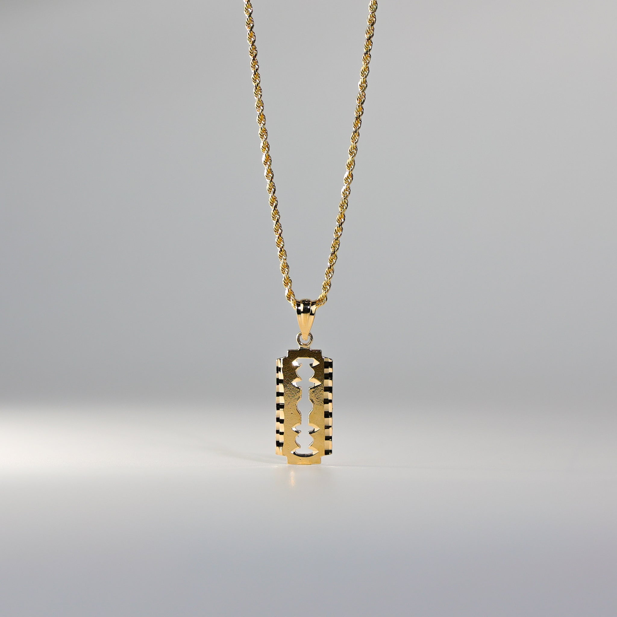 Louis Vuitton Blade Pendant Necklace 18K Yellow Gold with Diamond
