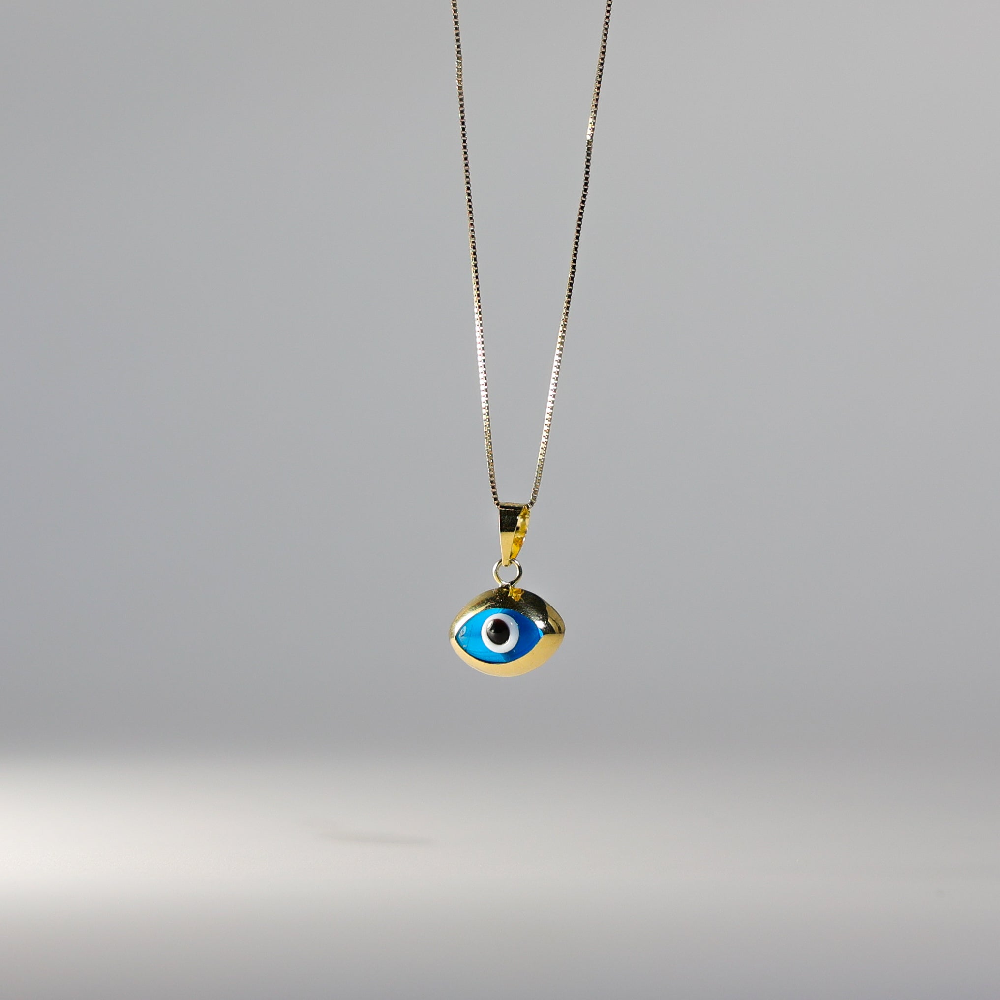 14kt outlet gold Evil eye pendant.