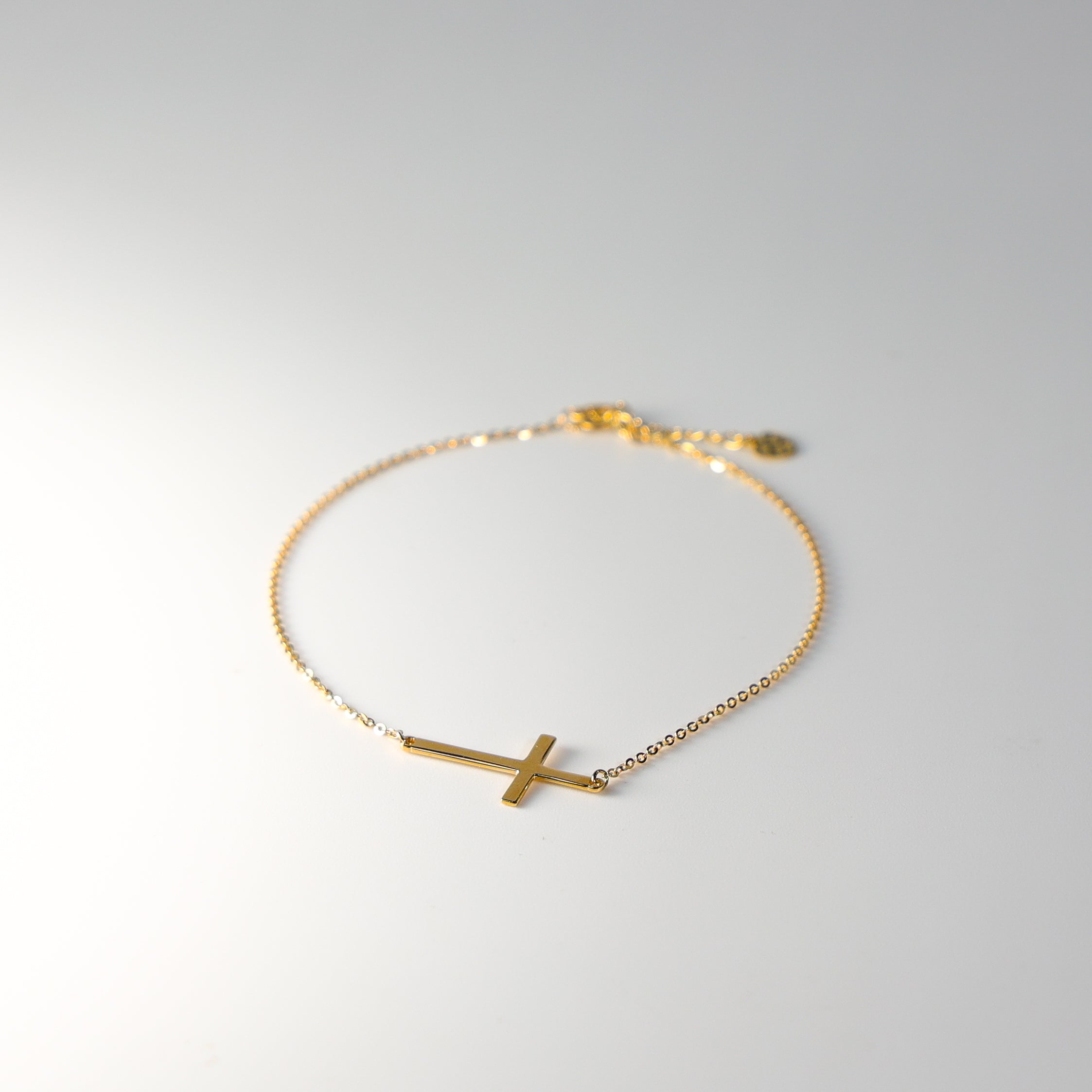 14K Gold Side Way Cross Bracelet Model-AB0316 - Charlie & Co. Jewelry