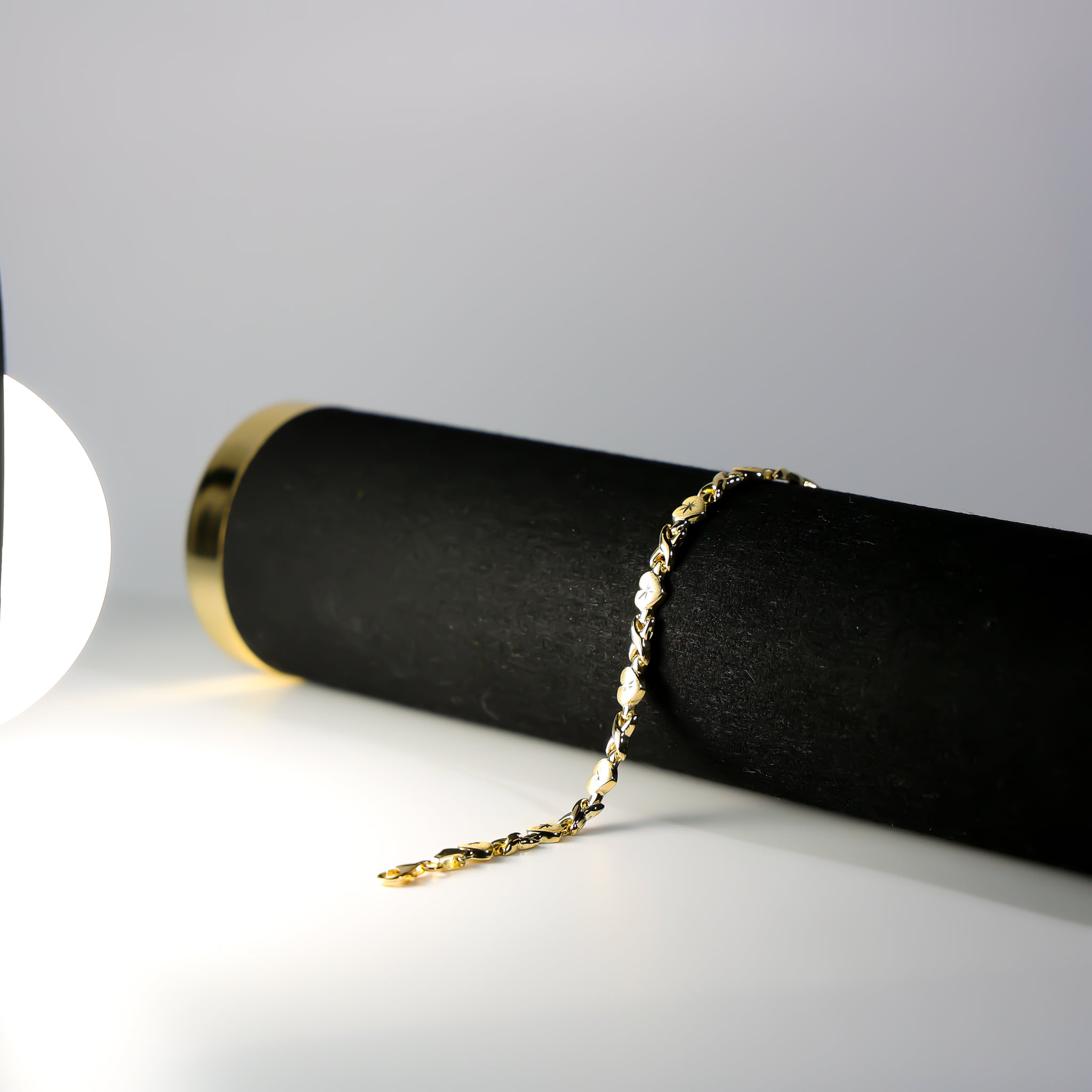 14K Gold XO Stampato Bracelet Model-AB0266 - Charlie & Co. Jewelry