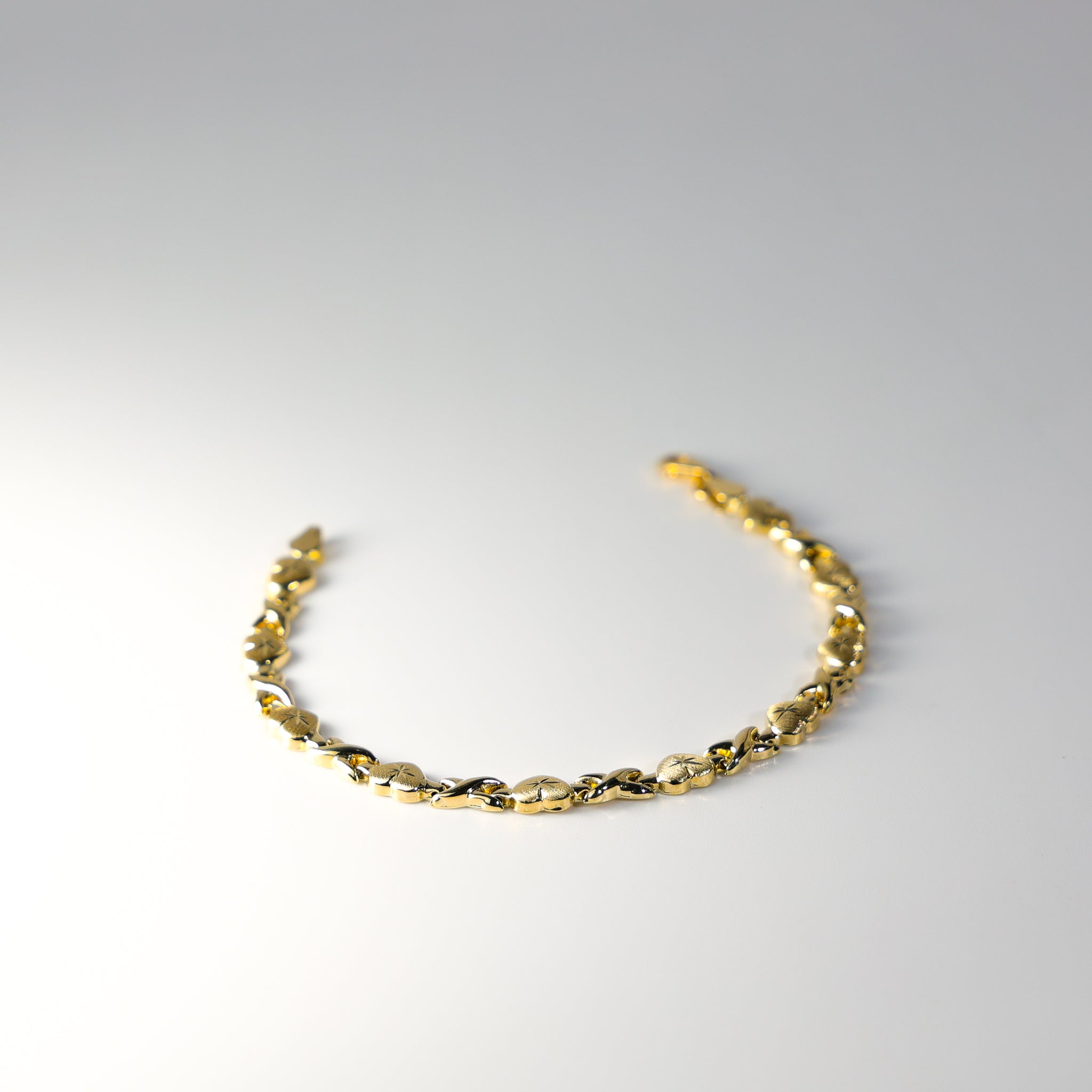 14K Gold XO Stampato Bracelet Model-AB0266 - Charlie & Co. Jewelry
