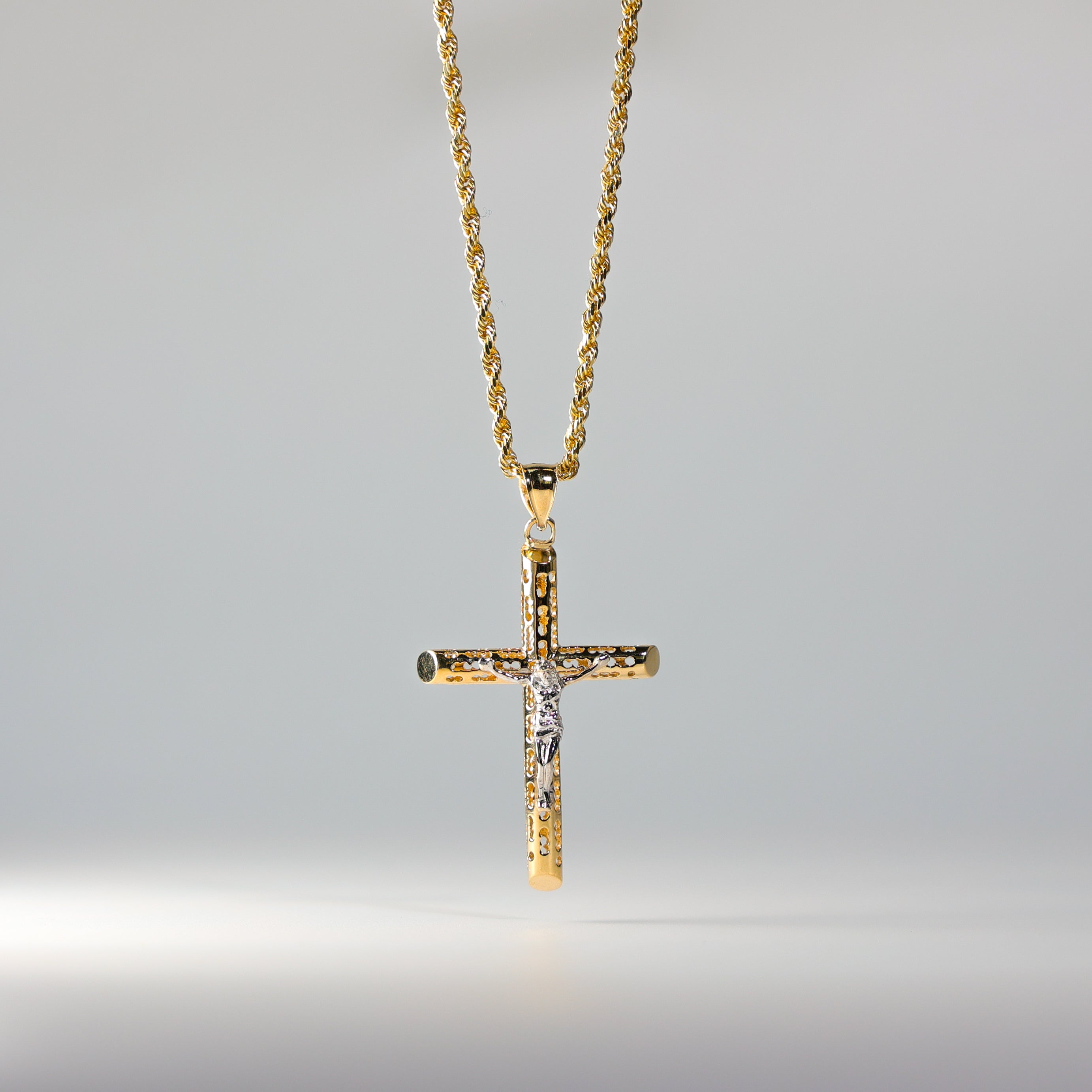Charlie & Co. Jewelry | Gold Classic Beautiful Cross Pendant | 14K Gold Classic Cross Pendant