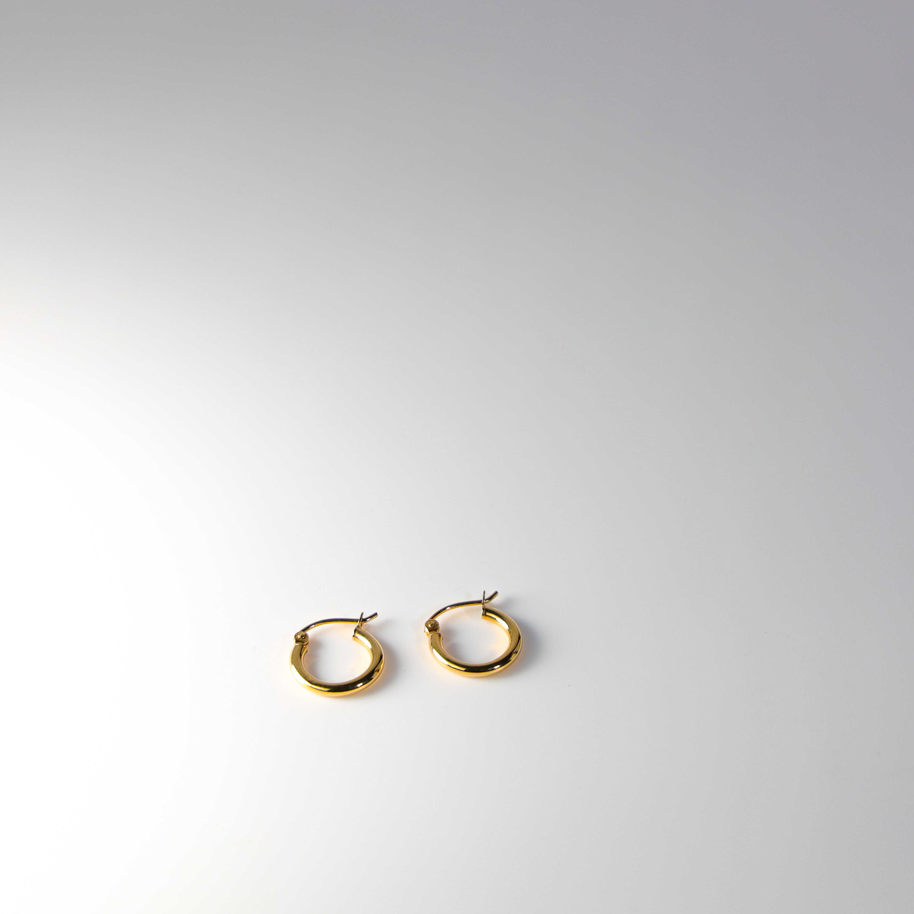Gold Huggie Hoop Earrings 13MM Wide Model-ER143 - Charlie & Co. Jewelry