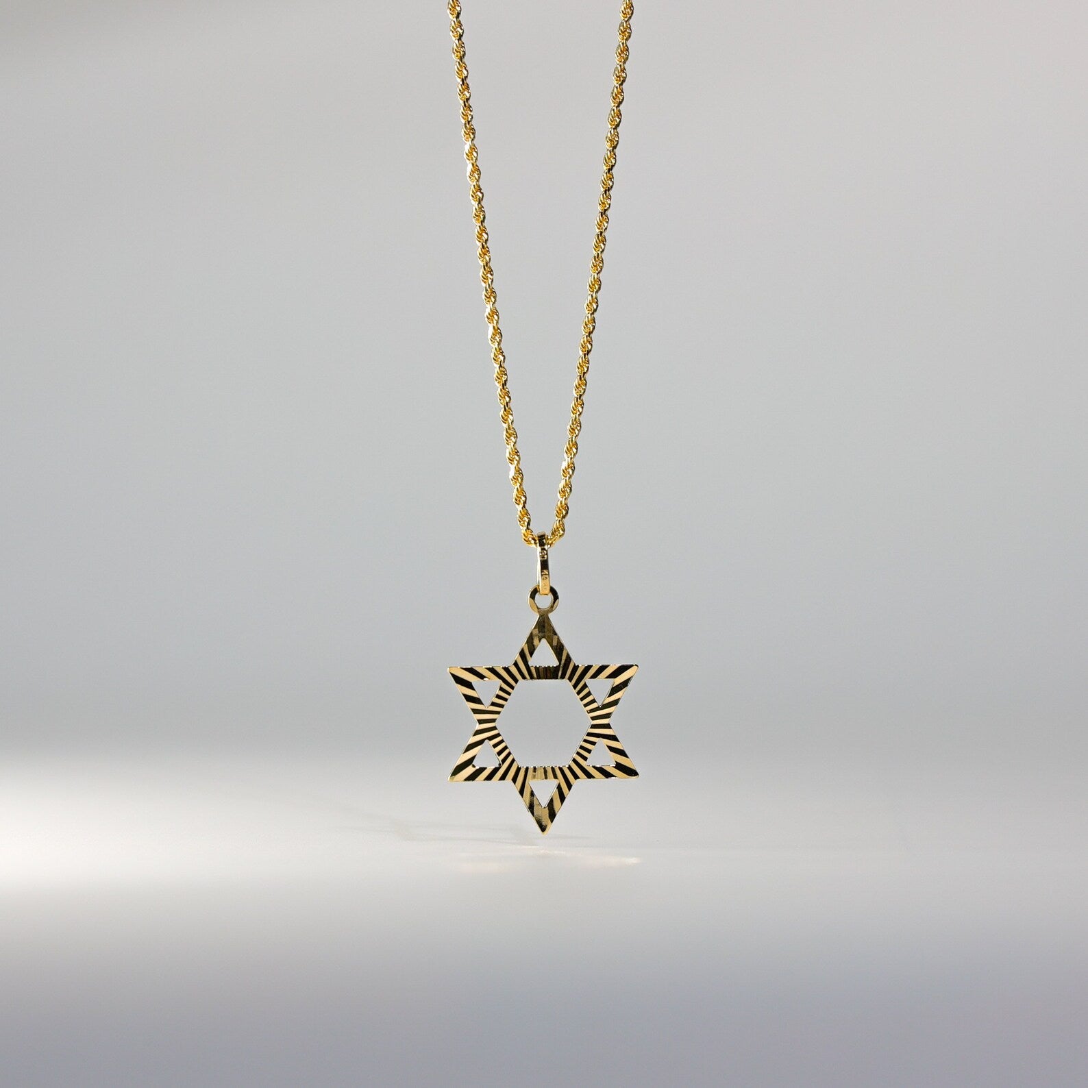 The Star of David Gold Pendant - Charlie & Co. Jewelry